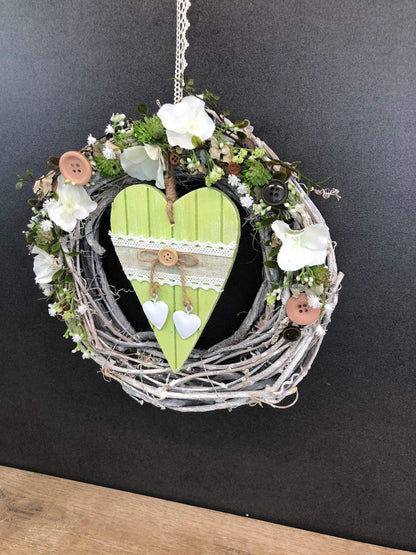 Türkranz Türdeko Türschmuck Frühling Herz Modern ganzjährig Tür Schmuck Eukalyptus Herbst – handgemacht aus Seiden- und Kunstblumen, langlebig & pflegeleicht von SarahsFlowerStudio