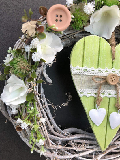 Türkranz Türdeko Türschmuck Frühling Herz Modern ganzjährig Tür Schmuck Eukalyptus Herbst – handgemacht aus Seiden- und Kunstblumen, langlebig & pflegeleicht von SarahsFlowerStudio