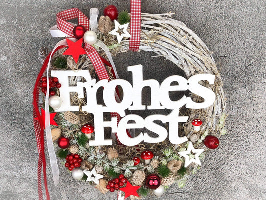 Türkranz Frohes Fest Türschmuck Weihnachten Weidenkranz Zapfen Kugeln Stern Apfel Knöpfe Tanne Band Modern – handgemacht aus Seiden- und Kunstblumen, langlebig & pflegeleicht von SarahsFlowerStudio