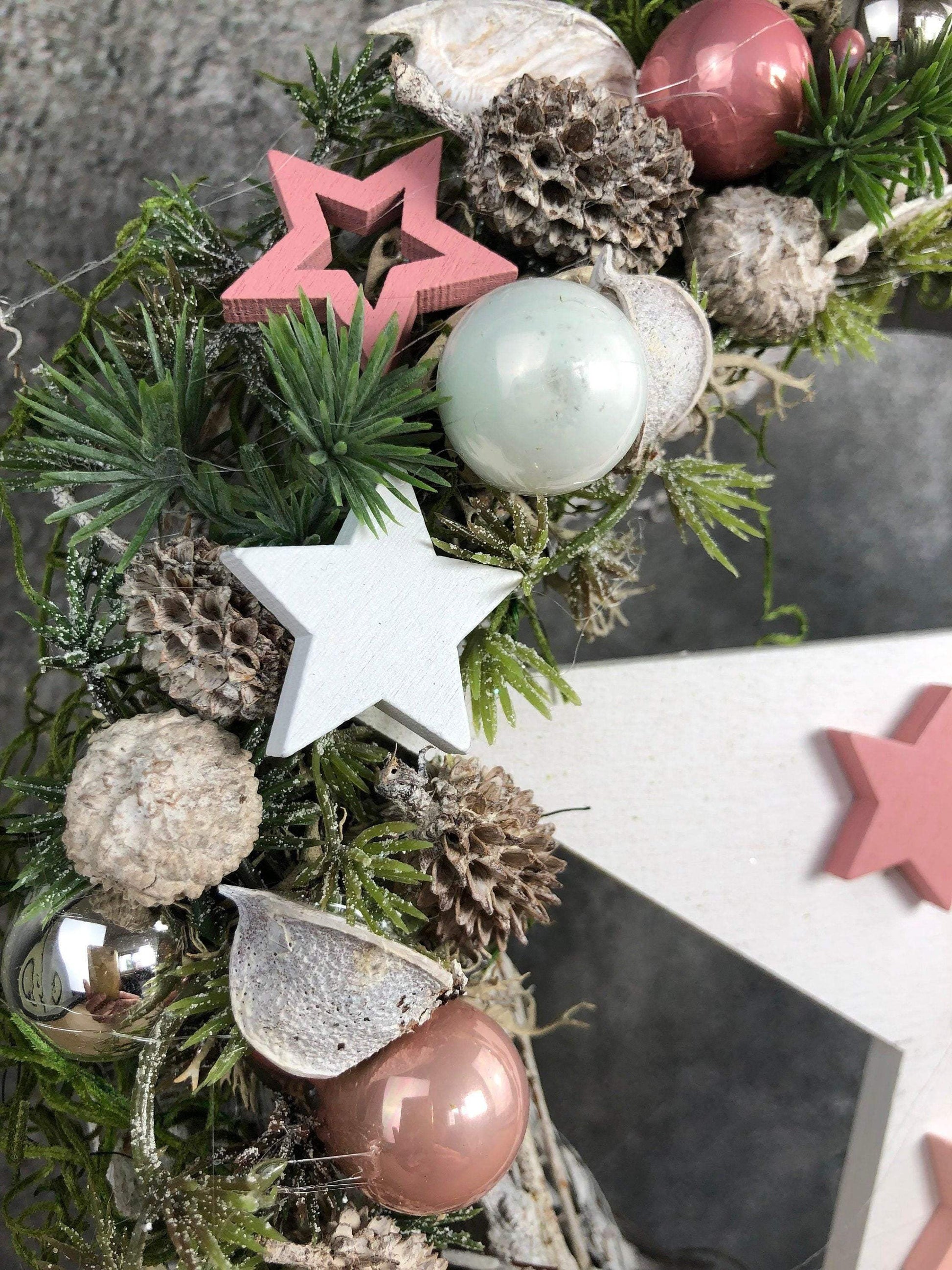 Türkranz Stern Advent Kranz Rosa Stern Türdekoration Weihnachten Weidenkranz – handgemacht aus Seiden- und Kunstblumen, langlebig & pflegeleicht von SarahsFlowerStudio