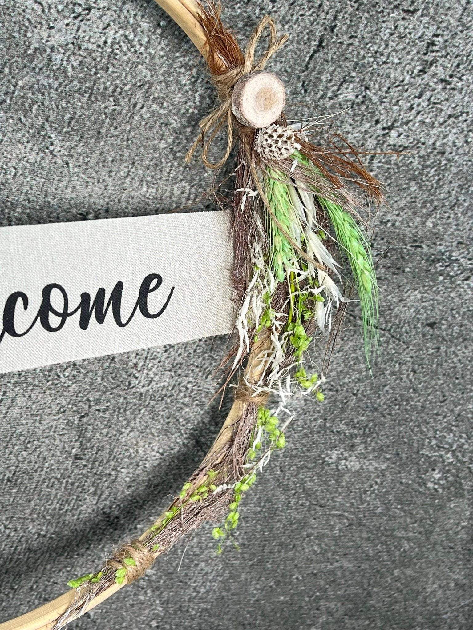 Türkranz Kranz Ring Stickring Welcome Band Eukalyptus Gräser Wandkranz Trockenblumen Hoop – handgemacht aus Seiden- und Kunstblumen, langlebig & pflegeleicht von SarahsFlowerStudio