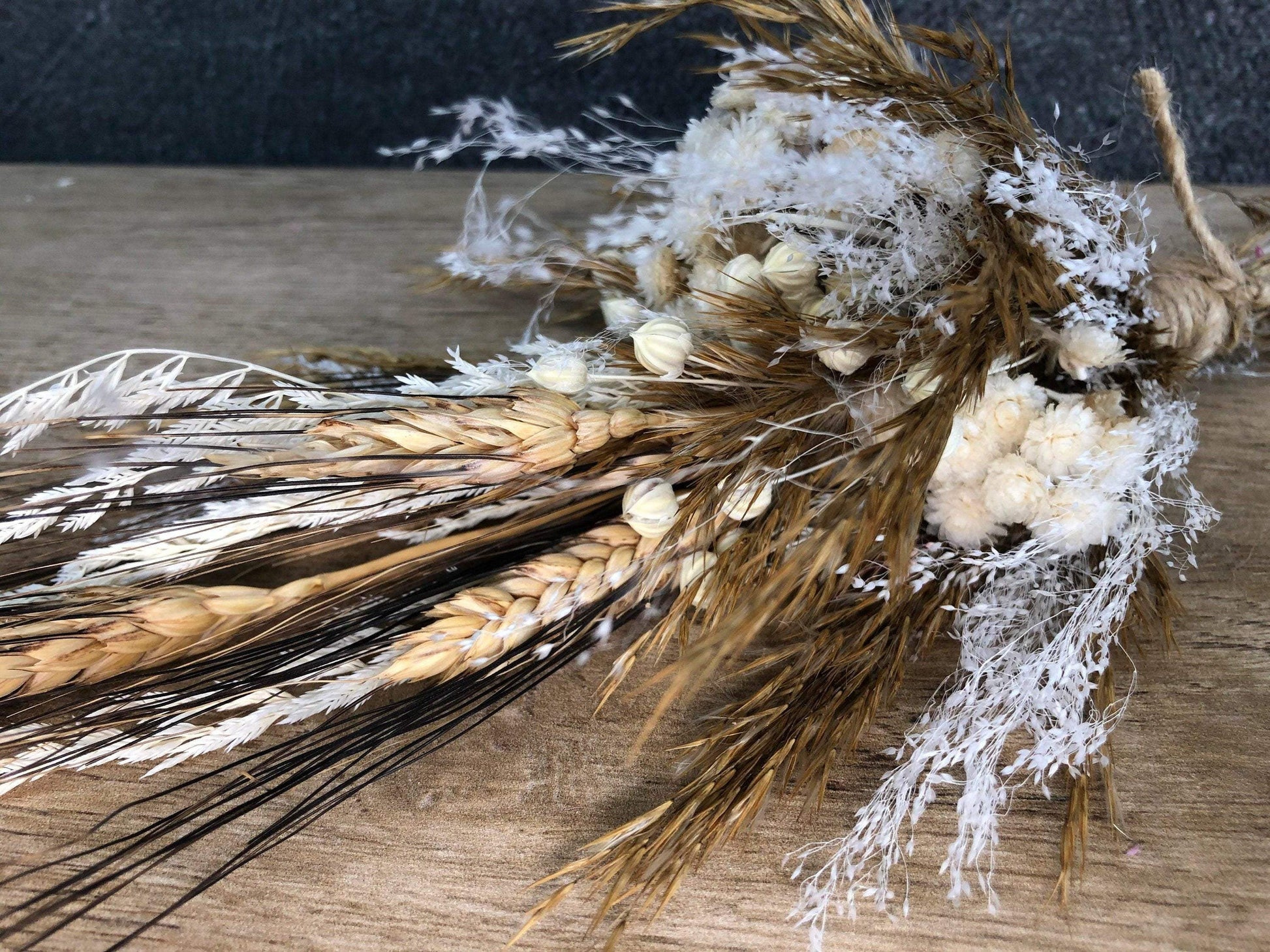 Trockenblumenstrauß Strauß Herbst Herbstlich Gras Gräser Trockenblumen Trockenmaterial Natur natürlich dried bouquet dried Flowers – handgemacht aus Seiden- und Kunstblumen, langlebig & pflegeleicht von SarahsFlowerStudio
