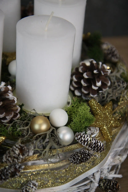 Adventskranz Adventskalender Gold oder Silber Glitzer Sterne Zapfen Kugeln Modern mehrjährig Rund – handgemacht aus Seiden- und Kunstblumen, langlebig & pflegeleicht von SarahsFlowerStudio
