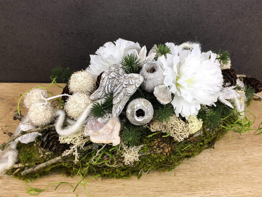 Grabgesteck Grabschmuck Allerheiligen Totensonntag Nelken Exoten Zapfen Gesteck Grab Engelsflügel – handgemacht aus Seiden- und Kunstblumen, langlebig & pflegeleicht von SarahsFlowerStudio