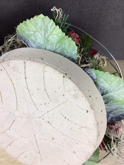 Grabgesteck Grabschmuck Gesteck Grab Allerheiligen extra Schwer Grave Arrangument grave flowers longlasting Grabdeko Grabdekoration – handgemacht aus Seiden- und Kunstblumen, langlebig & pflegeleicht von SarahsFlowerStudio