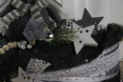 Adventskranz Adventskalender – handgemacht aus Seiden- und Kunstblumen, langlebig & pflegeleicht von SarahsFlowerStudio