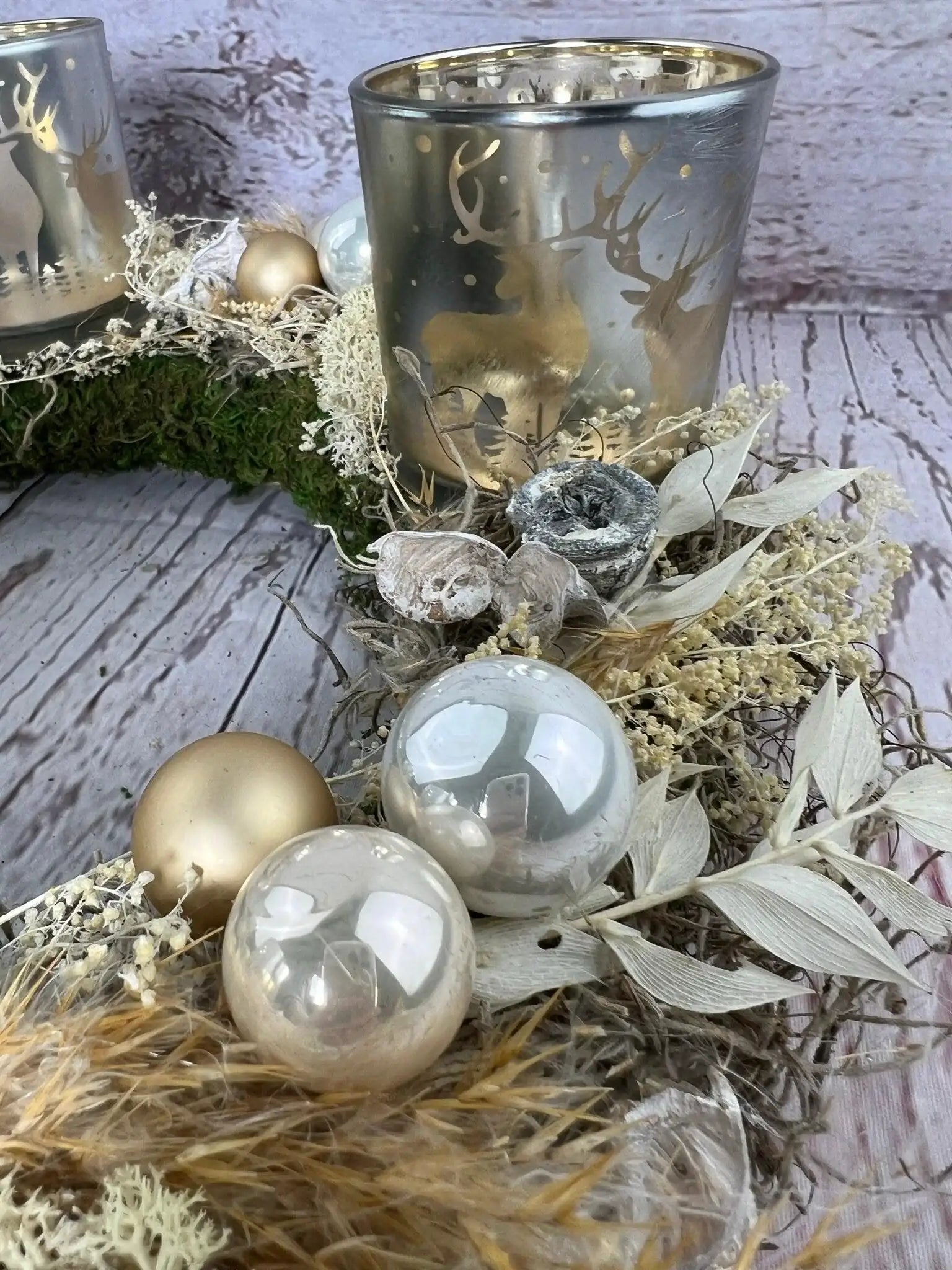 Adventskranz Adventskalender Gläser Windlicht Teelichtgläser Teelichthalter Pampas natürlich Ruskus Zapfen Modern mehrjährig Rund – handgemacht aus Seiden- und Kunstblumen, langlebig & pflegeleicht von SarahsFlowerStudio