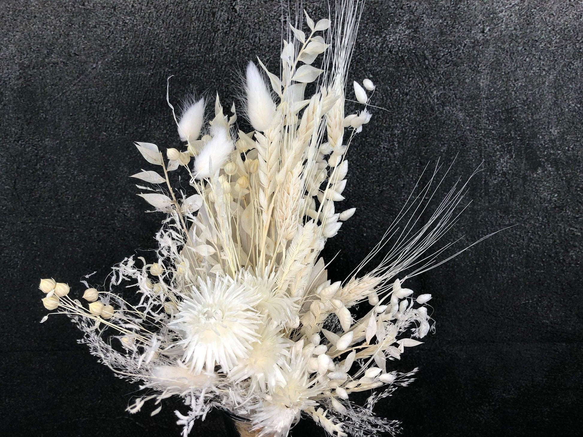 Trockenblumenstrauß Strauß Gräser mit Ruskus Gräser Trockenblumen Trockenmaterial Natur natürlich dried bouquet dried Flowers – handgemacht aus Seiden- und Kunstblumen, langlebig & pflegeleicht von SarahsFlowerStudio