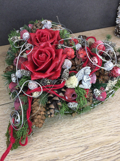 Grabgesteck Allerheiligen Wachsrosen Wachsrose Rose Grabschmuck Herz Grabdekoration – handgemacht aus Seiden- und Kunstblumen, langlebig & pflegeleicht von SarahsFlowerStudio