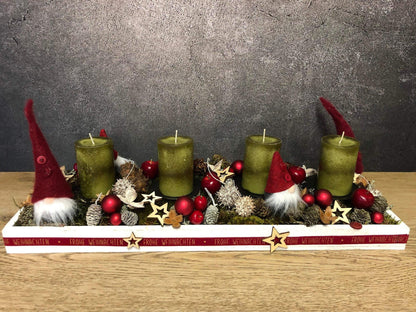 Adventskranz Adventskalender Wichtel Modern Länglich Tablett in zwei Größen L und XL – handgemacht aus Seiden- und Kunstblumen, langlebig & pflegeleicht von SarahsFlowerStudio