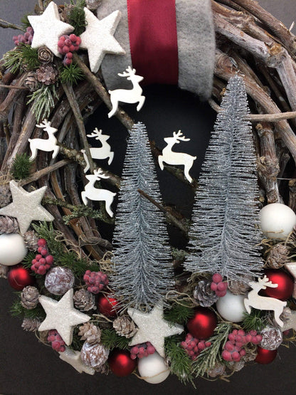 Advent Türkranz Türdeko Türschmuck Weihnachten Weidenkranz Adventskranz Sterne Tannenbaum Hirsch Tanne Filz Draht – handgemacht aus Seiden- und Kunstblumen, langlebig & pflegeleicht von SarahsFlowerStudio