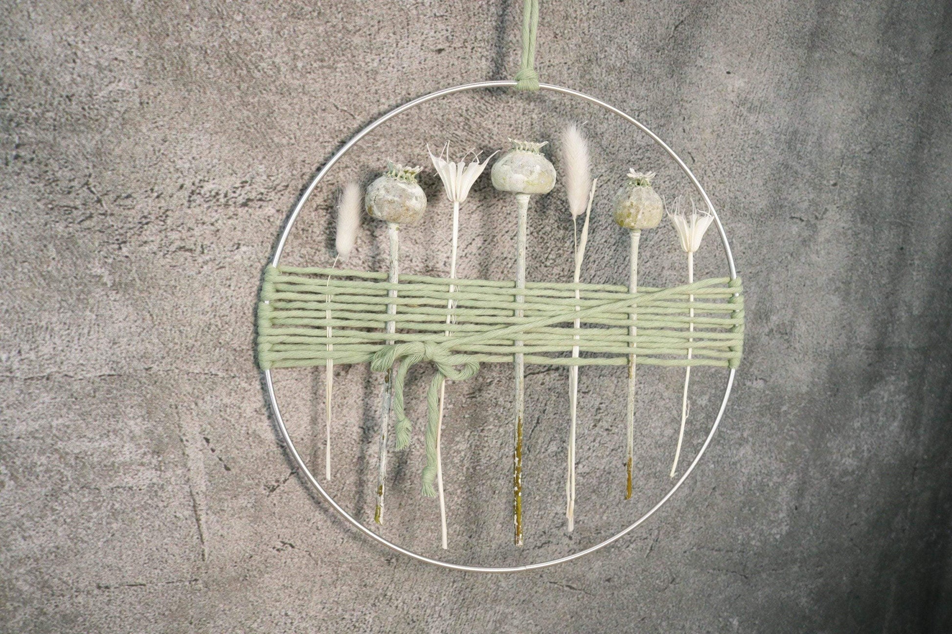 Türkranz Kranz Ring Gräser Wandkranz Trockenblumen Natur natürlich Hoop Fensterdeko – handgemacht aus Seiden- und Kunstblumen, langlebig & pflegeleicht von SarahsFlowerStudio