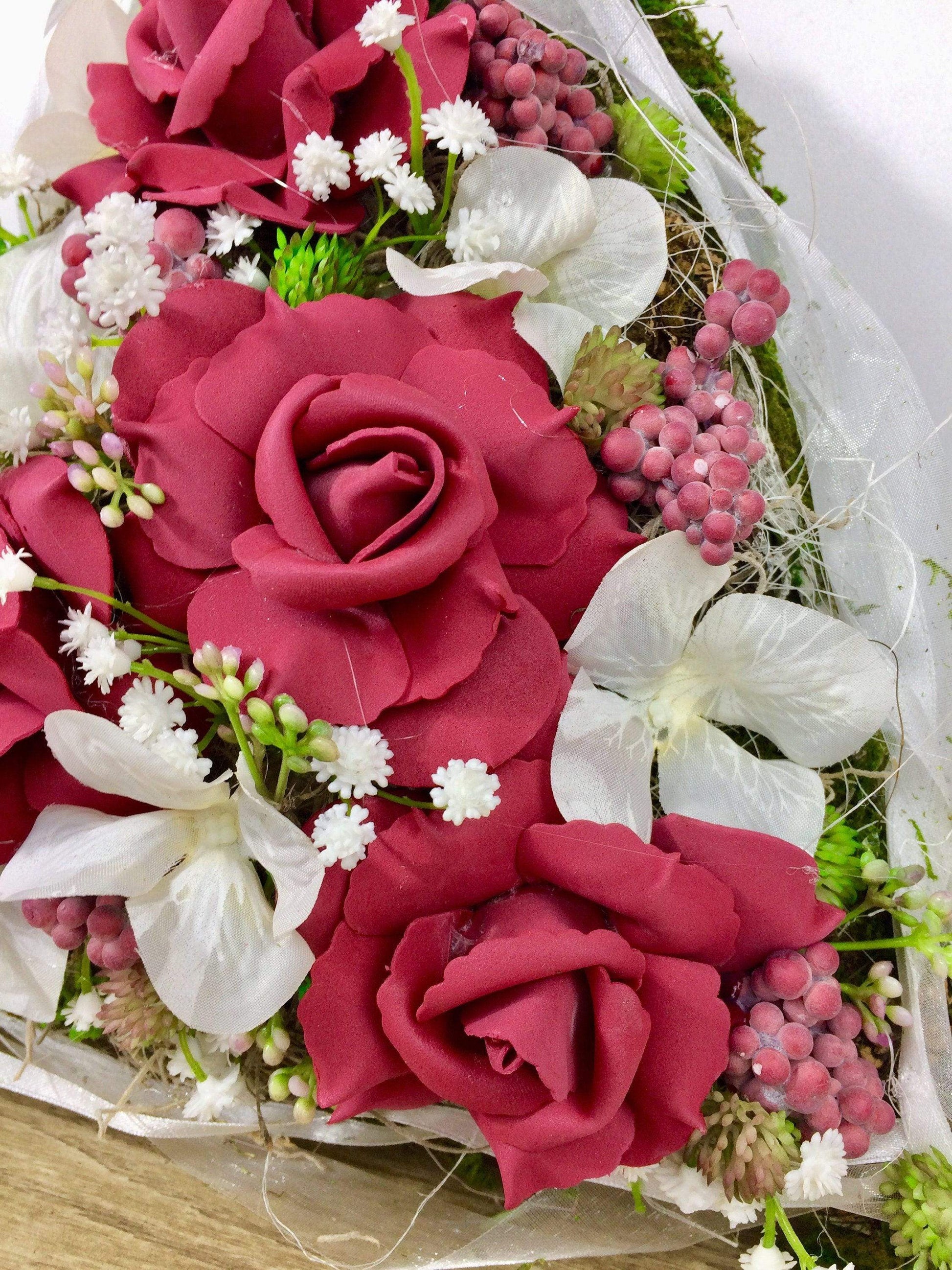 Grabgesteck Grabschmuck Herz 30cm Farbwunsch Grabdeko Grabdekoration – handgemacht aus Seiden- und Kunstblumen, langlebig & pflegeleicht von SarahsFlowerStudio