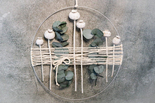 Türkranz Kranz Ring Gräser Wandkranz Trockenblumen Natur natürlich Hoop Fensterdeko – handgemacht aus Seiden- und Kunstblumen, langlebig & pflegeleicht von SarahsFlowerStudio