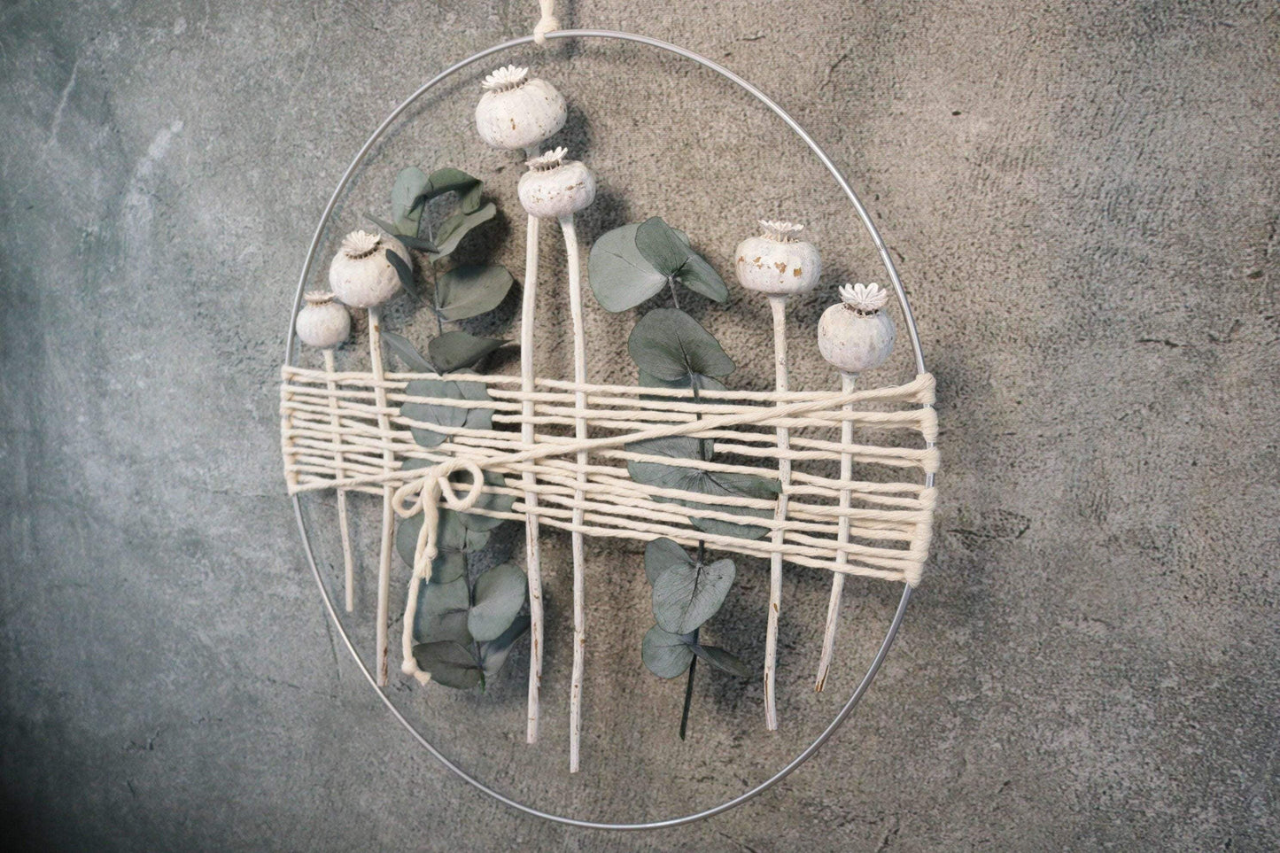 Türkranz Kranz Ring Gräser Wandkranz Trockenblumen Natur natürlich Hoop Fensterdeko – handgemacht aus Seiden- und Kunstblumen, langlebig & pflegeleicht von SarahsFlowerStudio