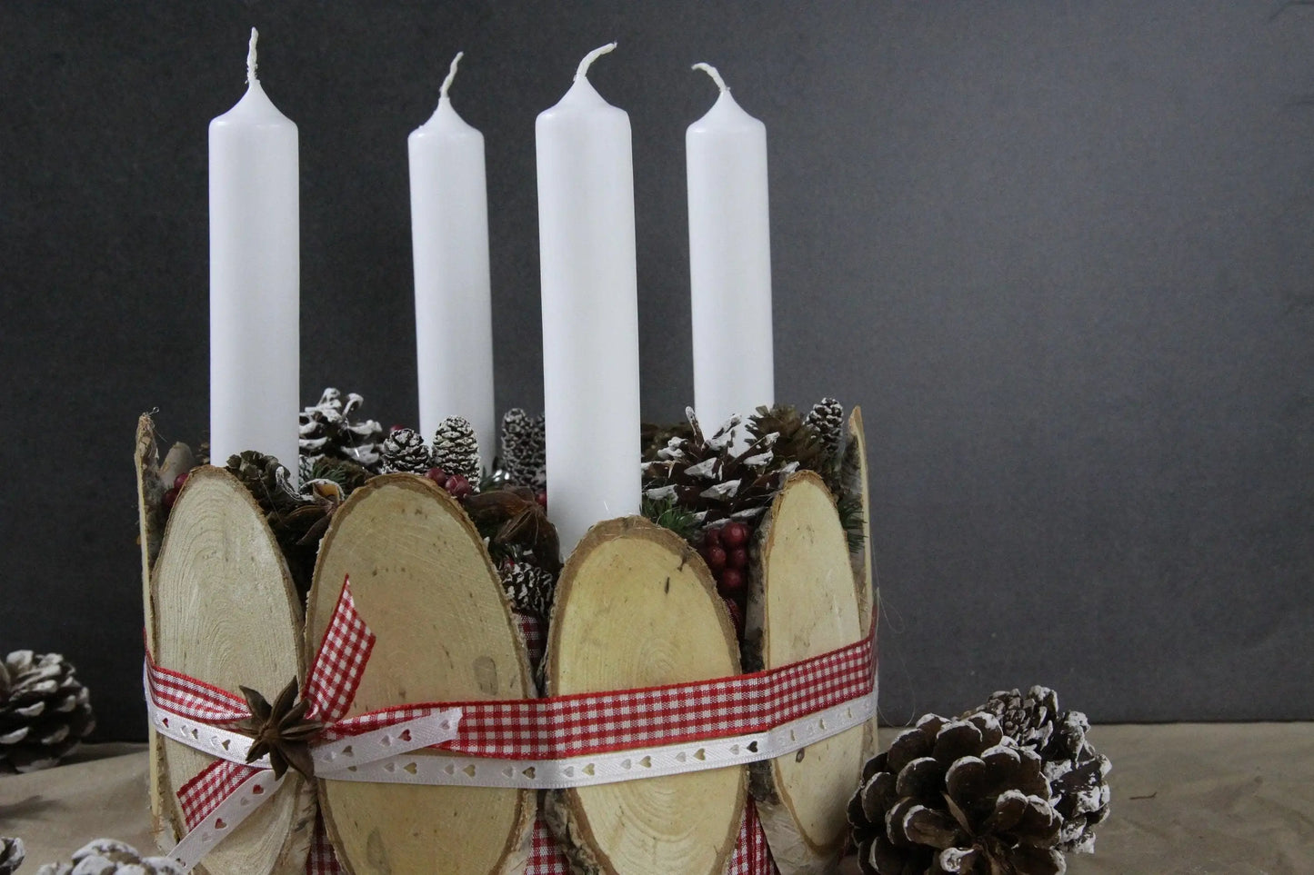 Adventskranz – handgemacht aus Seiden- und Kunstblumen, langlebig & pflegeleicht von SarahsFlowerStudio