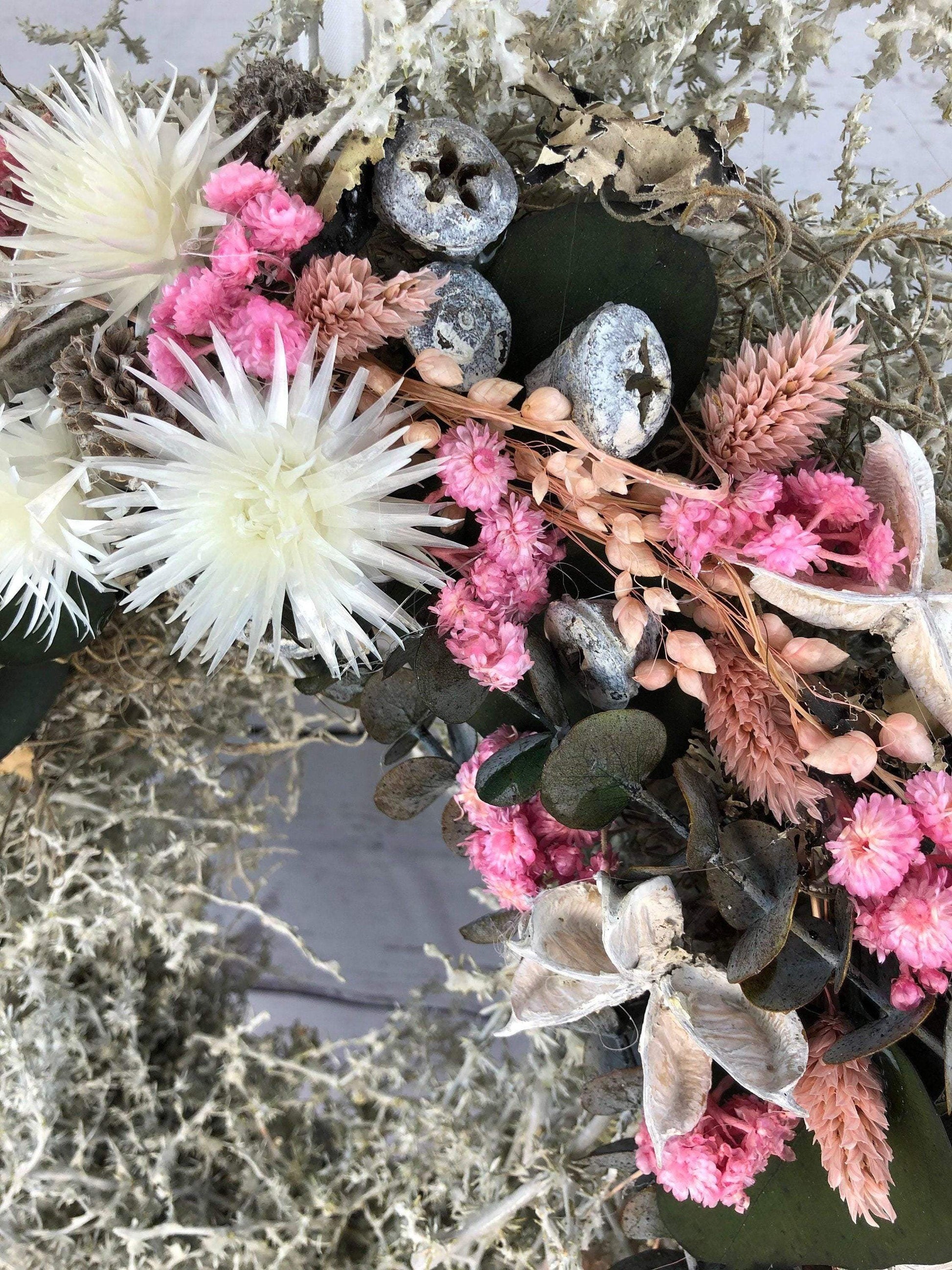 Türkranz Kranz Natur Trrockenblumen Trockenmaterial Handgebunden Modern ganzjährig Asperagus Eukalyptus Herbst – handgemacht aus Seiden- und Kunstblumen, langlebig & pflegeleicht von SarahsFlowerStudio