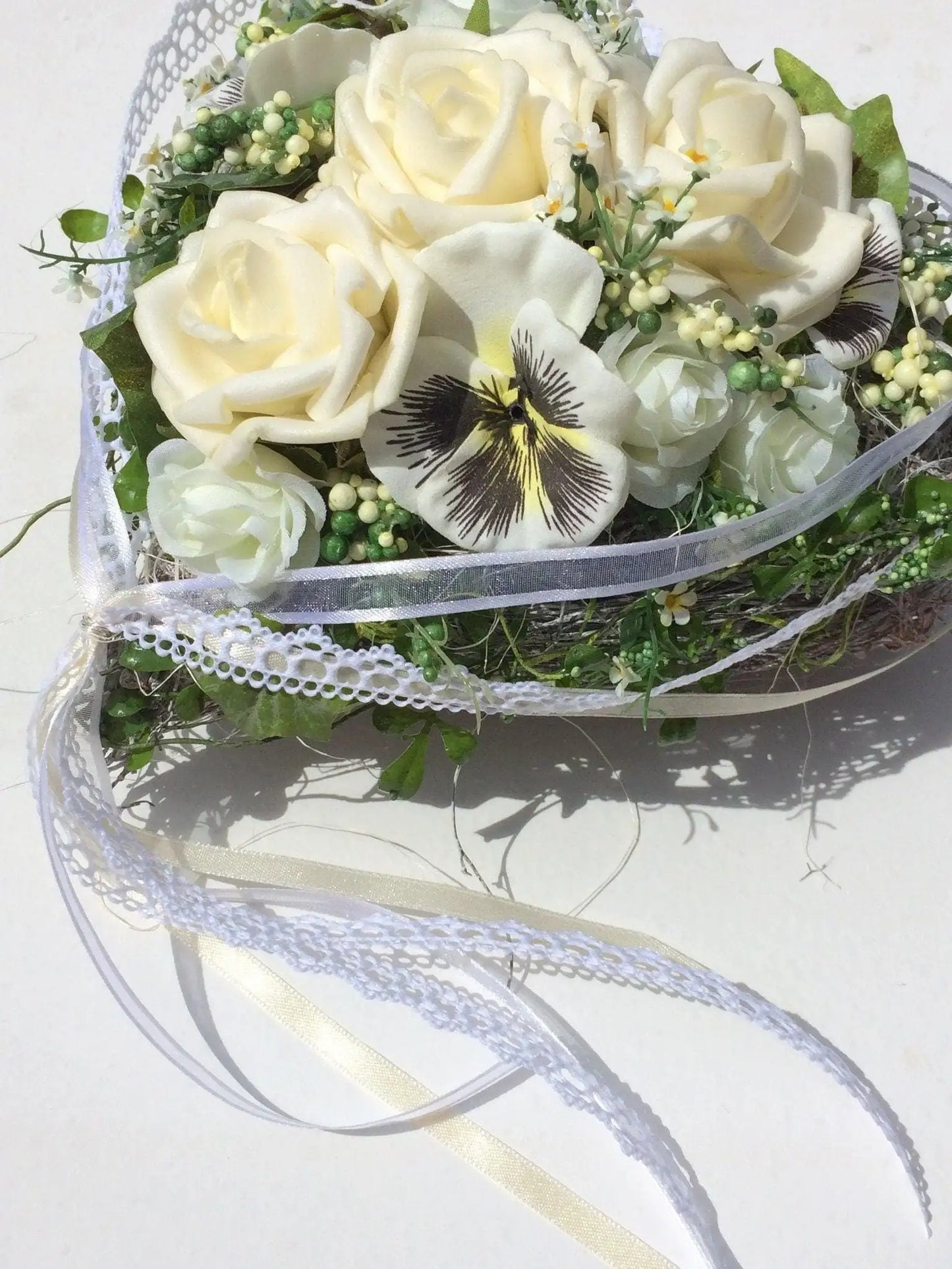 Grabgesteck Grabschmuck Grabdekoration Grabschmuck Allerheiligen – handgemacht aus Seiden- und Kunstblumen, langlebig & pflegeleicht von SarahsFlowerStudio