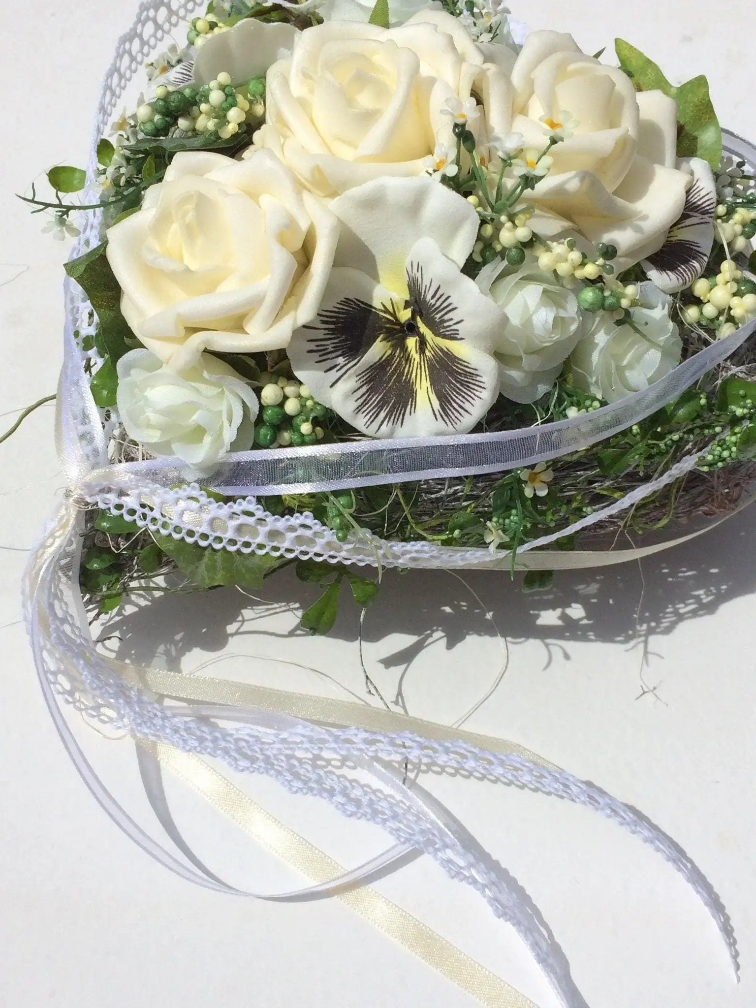 Grabgesteck Grabschmuck Grabdekoration Grabschmuck Allerheiligen – handgemacht aus Seiden- und Kunstblumen, langlebig & pflegeleicht von SarahsFlowerStudio