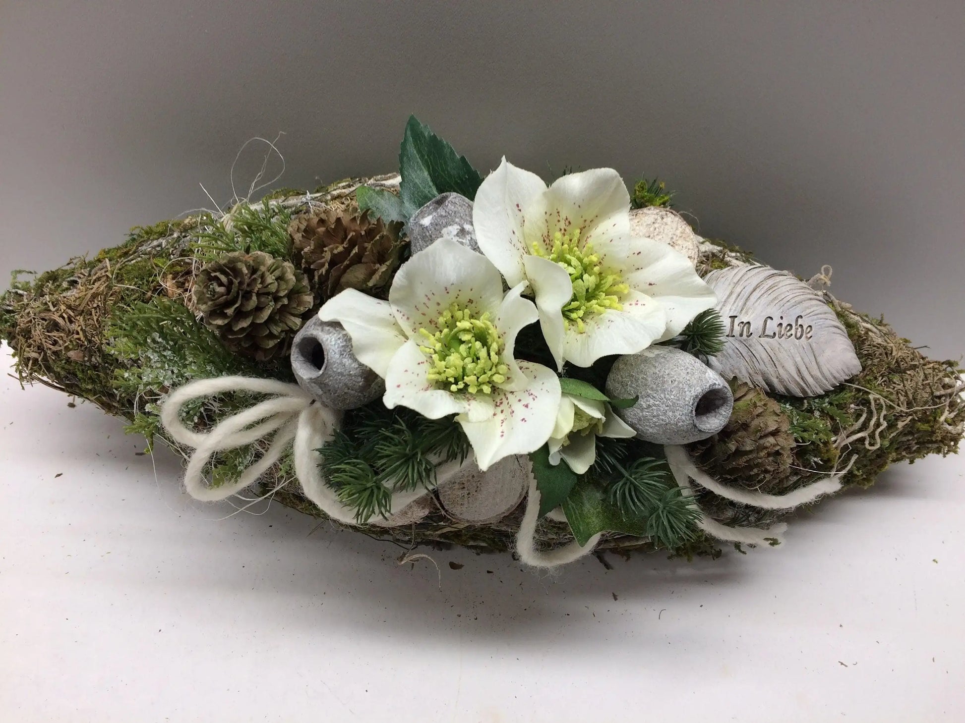 Grabgesteck Grabschmuck 35cm Grabdeko Grabdekoration Allerheiligen – handgemacht aus Seiden- und Kunstblumen, langlebig & pflegeleicht von SarahsFlowerStudio
