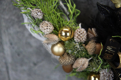 Türkranz Türdeko Türschmuck Weihnachten Weidenkranz Hirsch Zapfen Apfel Tanne Band Modern – handgemacht aus Seiden- und Kunstblumen, langlebig & pflegeleicht von SarahsFlowerStudio