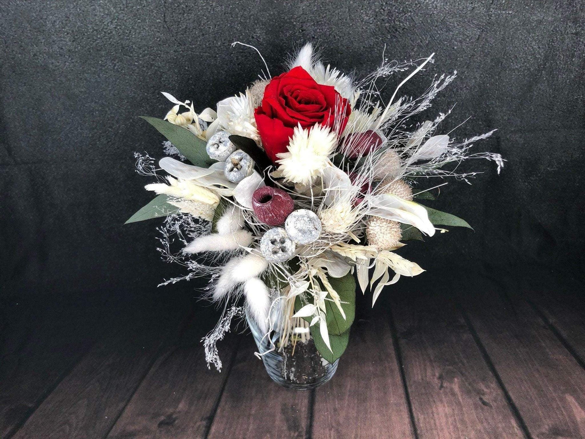 Strauß Gefriergetrocknet Rose Tischdeko Tischgesteck Deko Gräser Trockenblumen Trockenmaterial Natur natürlich dried bouquet dried Flowers – handgemacht aus Seiden- und Kunstblumen, langlebig & pflegeleicht von SarahsFlowerStudio