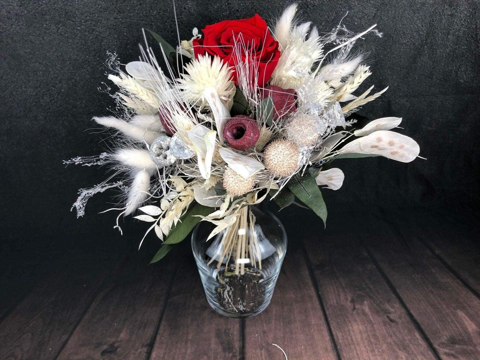 Strauß Gefriergetrocknet Rose Tischdeko Tischgesteck Deko Gräser Trockenblumen Trockenmaterial Natur natürlich dried bouquet dried Flowers – handgemacht aus Seiden- und Kunstblumen, langlebig & pflegeleicht von SarahsFlowerStudio