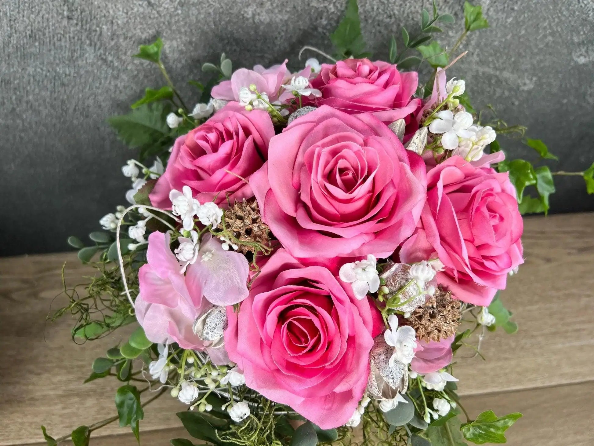 Grabgesteck Grabschmuck Grabvase Grabstrauß Rose HortensieGrabdekoration Grabschmuck Allerheiligen – handgemacht aus Seiden- und Kunstblumen, langlebig & pflegeleicht von SarahsFlowerStudio