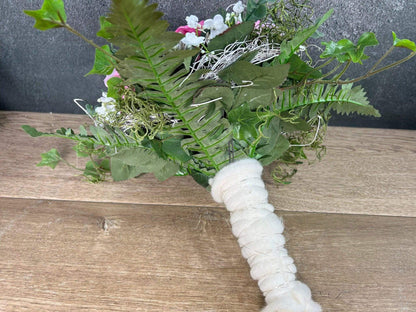 Grabgesteck Grabschmuck Grabvase Grabstrauß Rose HortensieGrabdekoration Grabschmuck Allerheiligen – handgemacht aus Seiden- und Kunstblumen, langlebig & pflegeleicht von SarahsFlowerStudio