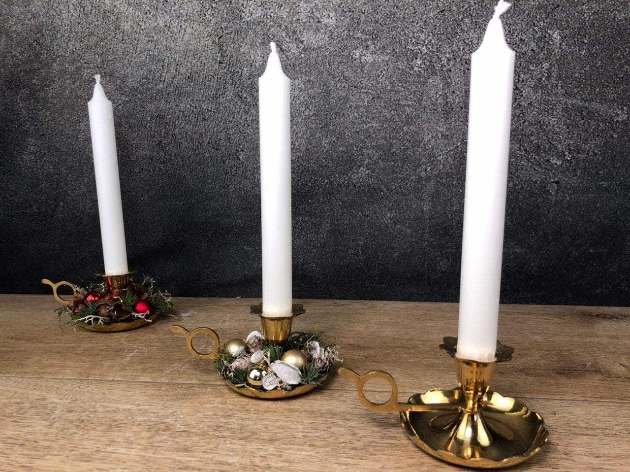Kerzenteller Kerzenhalter Kerzenständer Vintage Nostalgisch Retro Gold Romantisch – handgemacht aus Seiden- und Kunstblumen, langlebig & pflegeleicht von SarahsFlowerStudio