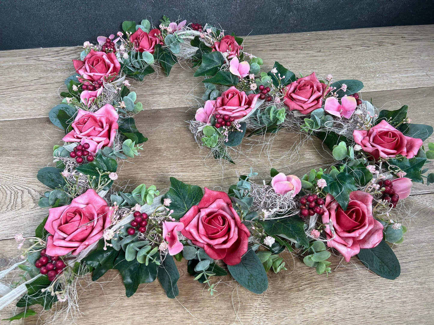 Autoschmuck Set 3 Teilig Herz und Schleifen Rose Eukalyptus Autodekoration Autoblumenschmuck Gesteck Hochzeit Kutsche Schmuck Wedding – handgemacht aus Seiden- und Kunstblumen, langlebig & pflegeleicht von SarahsFlowerStudio
