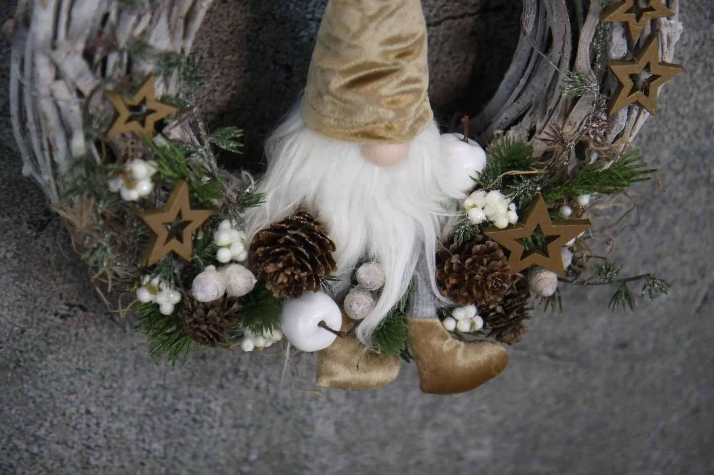 Türkranz Türdeko Türschmuck Weihnachten Weidenkranz Wichtel Zapfen Stern Apfel Tanne Band Modern – handgemacht aus Seiden- und Kunstblumen, langlebig & pflegeleicht von SarahsFlowerStudio