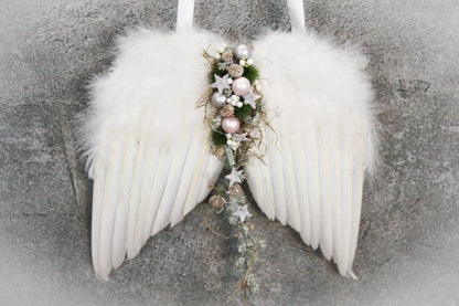 Türkranz Türdeko Türschmuck Weihnachten Weidenkranz Engel Engelsflügel Zapfen Stern Apfel Knöpfe Tanne Band Modern – handgemacht aus Seiden- und Kunstblumen, langlebig & pflegeleicht von SarahsFlowerStudio