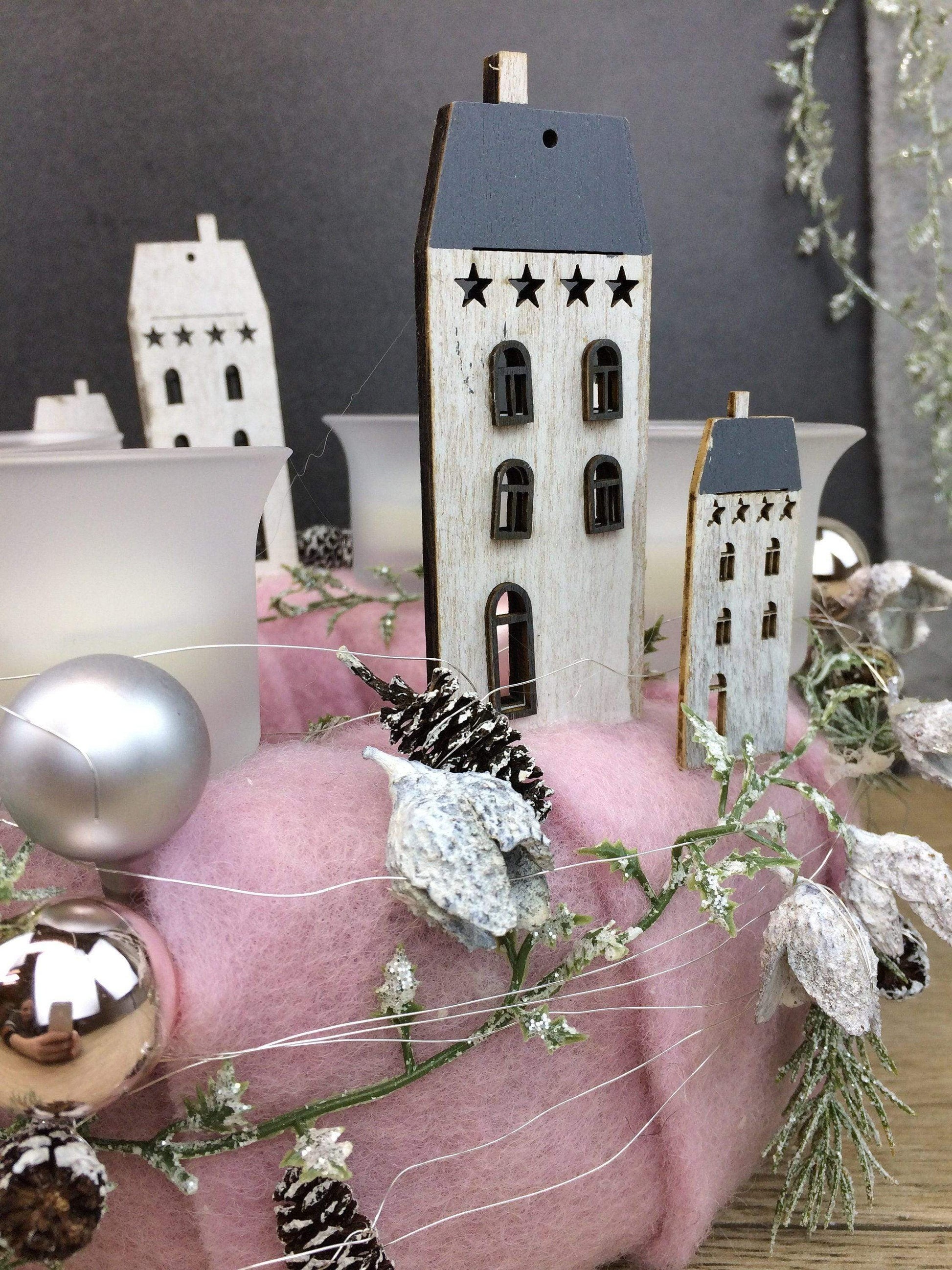Adventskranz Adventskalender Gläser Häuser Kugeln Kerzen Tanne Filz Modern Natürlich Getrocknet Künstlich Haltbar – handgemacht aus Seiden- und Kunstblumen, langlebig & pflegeleicht von SarahsFlowerStudio