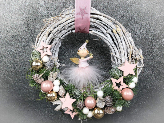 Türkranz Engel Engelchen Advent Kranz Rosa Türdekoration Stern Kugeln Weihnachten Weidenkranz – handgemacht aus Seiden- und Kunstblumen, langlebig & pflegeleicht von SarahsFlowerStudio