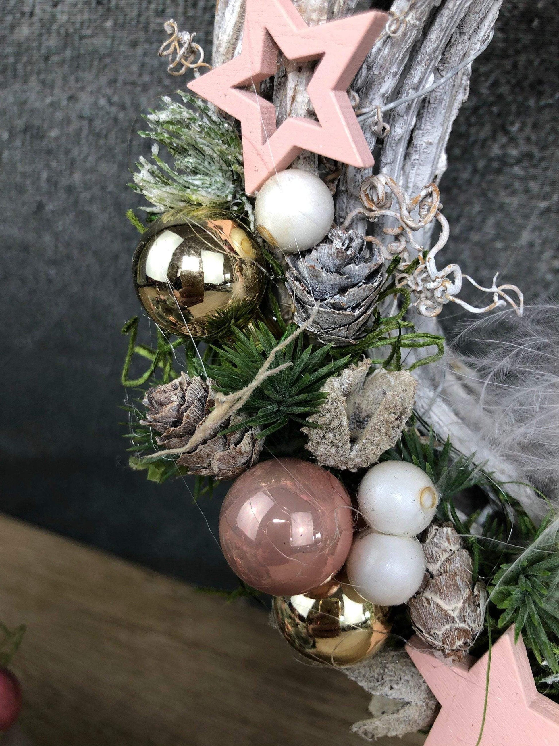 Türkranz Engel Engelchen Advent Kranz Rosa Türdekoration Stern Kugeln Weihnachten Weidenkranz – handgemacht aus Seiden- und Kunstblumen, langlebig & pflegeleicht von SarahsFlowerStudio