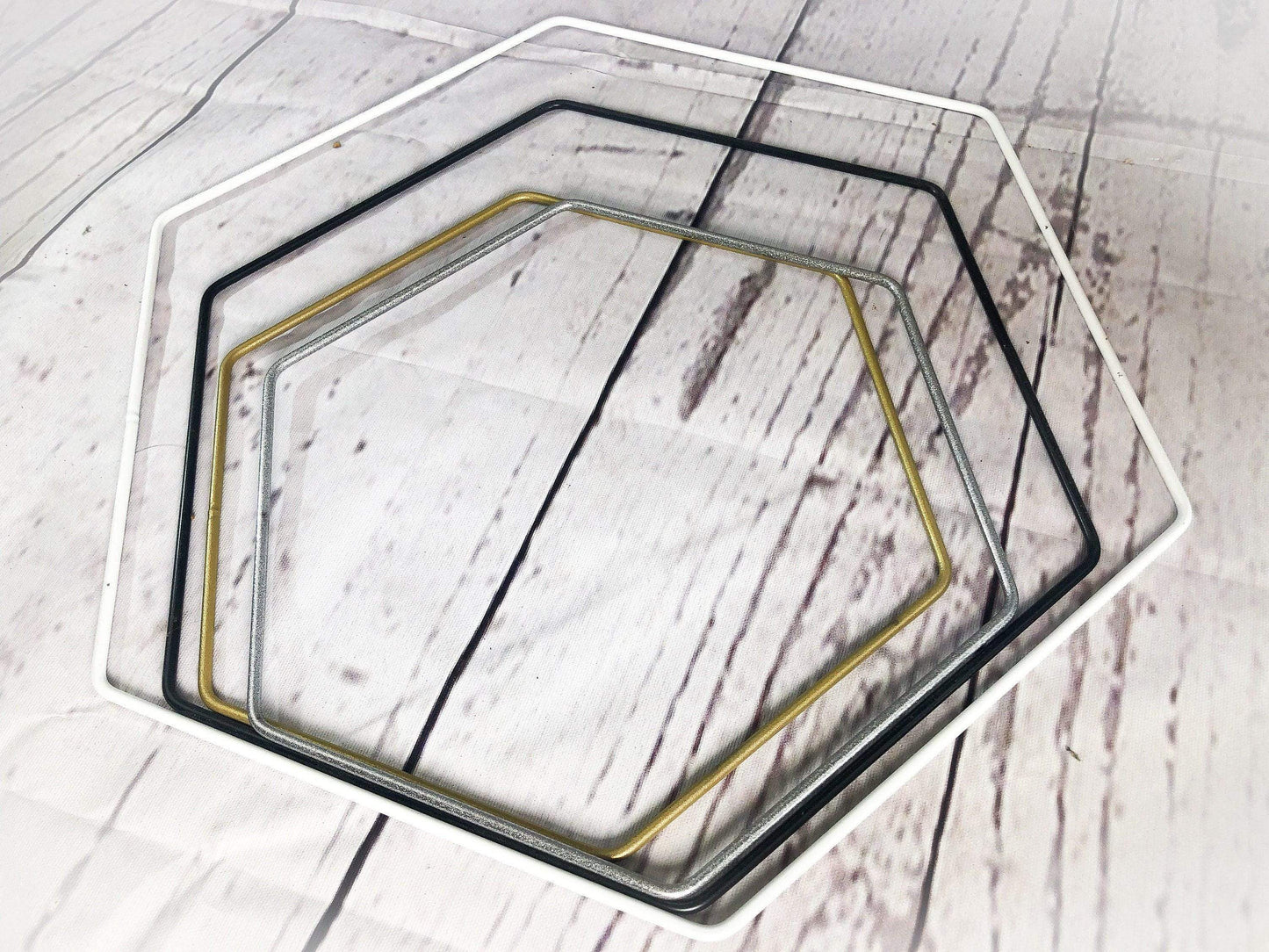 Hexagon Sechseck Metallring Ring Bastelring Basteln Metallhexagon Traumfänger Makramee Trockenblumen – handgemacht aus Seiden- und Kunstblumen, langlebig & pflegeleicht von SarahsFlowerStudio