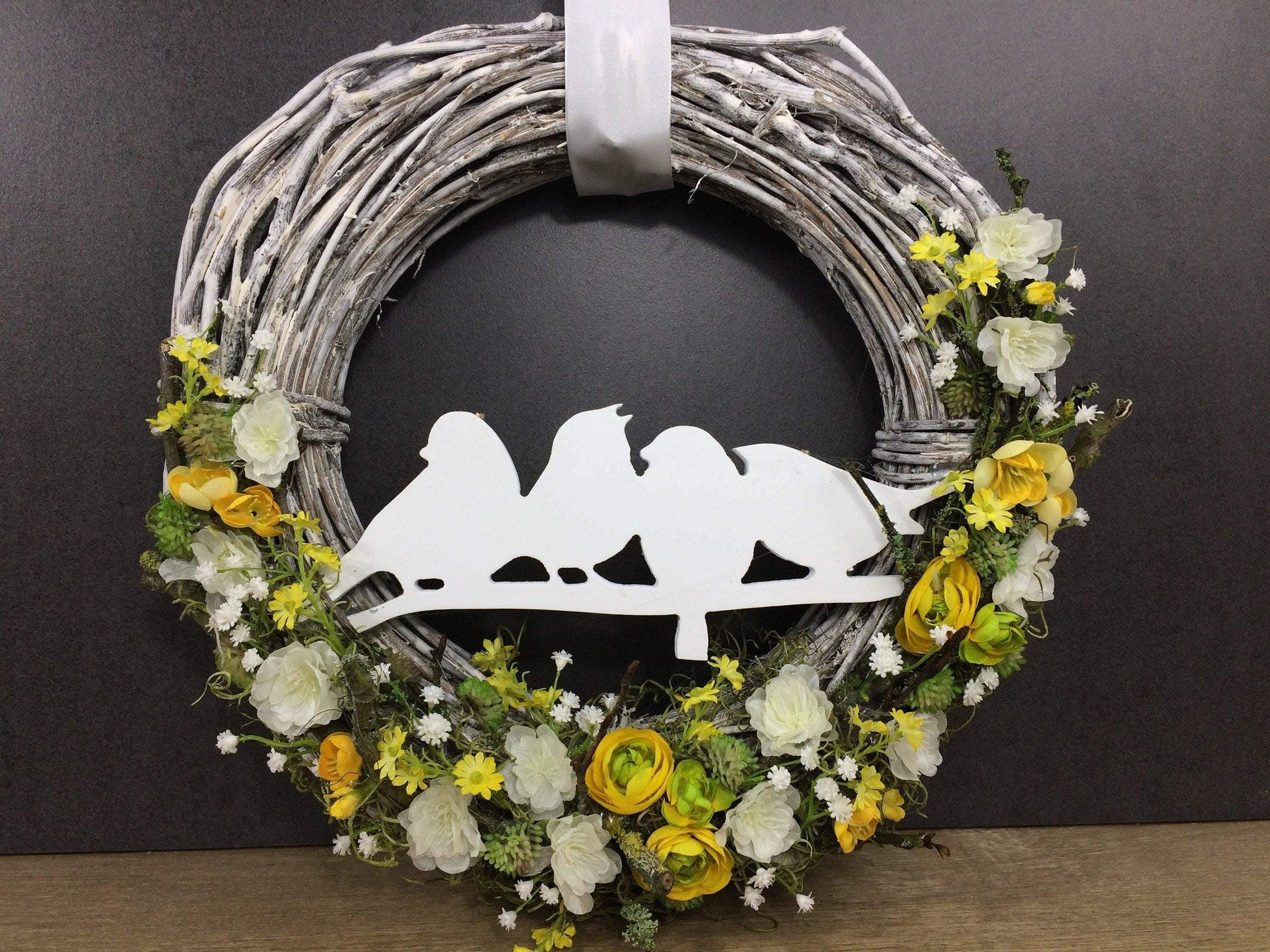 Türkranz 35cm Türdeko Türschmuck Vogel Vögel Hortensie Rosen Schleierkraut ZweigeModern ganzjährig Tür Schmuck Herbst – handgemacht aus Seiden- und Kunstblumen, langlebig & pflegeleicht von SarahsFlowerStudio