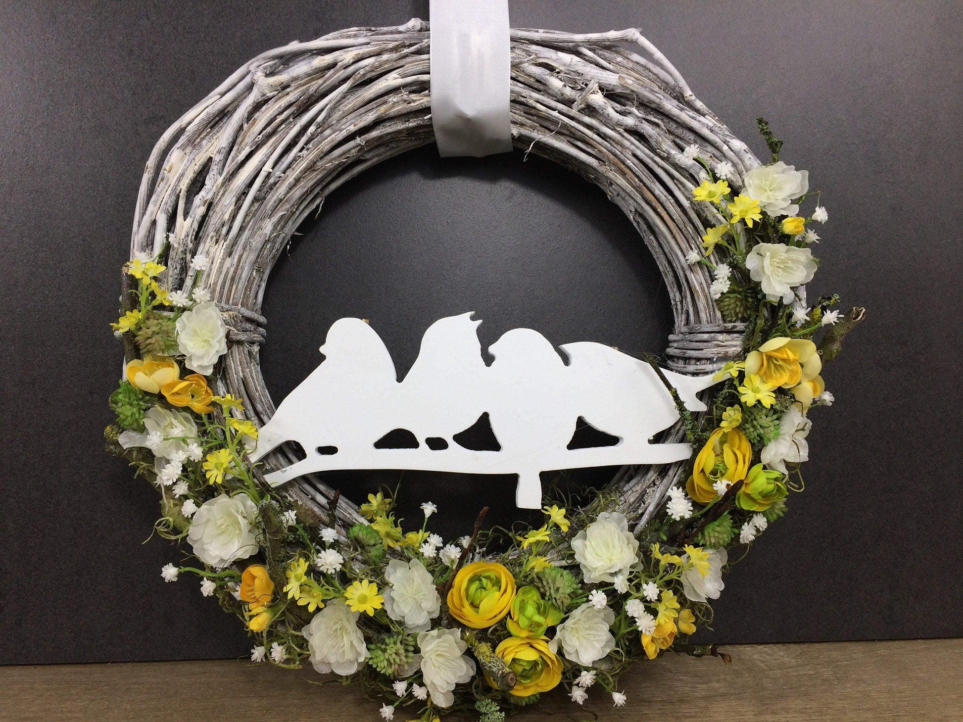Türkranz 35cm Türdeko Türschmuck Vogel Vögel Hortensie Rosen Schleierkraut ZweigeModern ganzjährig Tür Schmuck Herbst – handgemacht aus Seiden- und Kunstblumen, langlebig & pflegeleicht von SarahsFlowerStudio