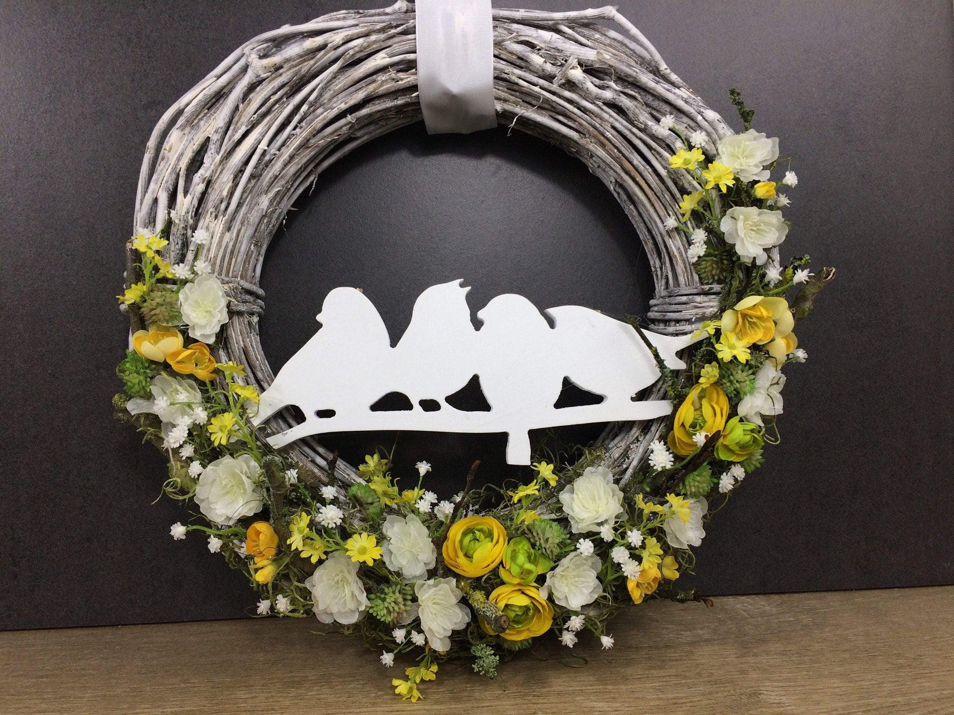 Türkranz 35cm Türdeko Türschmuck Vogel Vögel Hortensie Rosen Schleierkraut ZweigeModern ganzjährig Tür Schmuck Herbst – handgemacht aus Seiden- und Kunstblumen, langlebig & pflegeleicht von SarahsFlowerStudio
