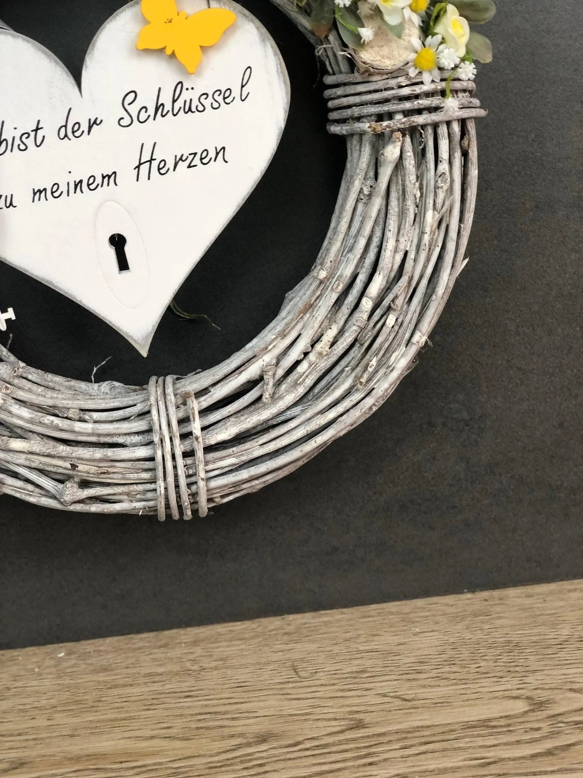 Türkranz 35cm Türdeko Türschmuck Herz Modern ganzjährig Tür Schmuck Herbst – handgemacht aus Seiden- und Kunstblumen, langlebig & pflegeleicht von SarahsFlowerStudio