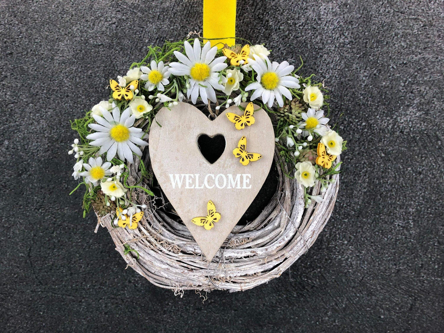 Türkranz Türdeko Türschmuck Herz Welcome Modern ganzjährig Tür Schmuck Schmetterling Herbst – handgemacht aus Seiden- und Kunstblumen, langlebig & pflegeleicht von SarahsFlowerStudio