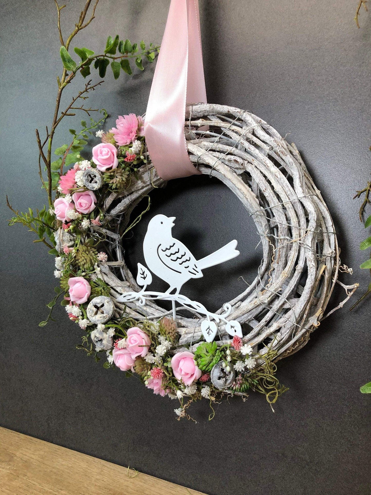Türkranz Türdeko Türschmuck Modern Ganzjährig Vögel Vogel Rose Schleierkraut Band Tür Schmuck Herbst – handgemacht aus Seiden- und Kunstblumen, langlebig & pflegeleicht von SarahsFlowerStudio
