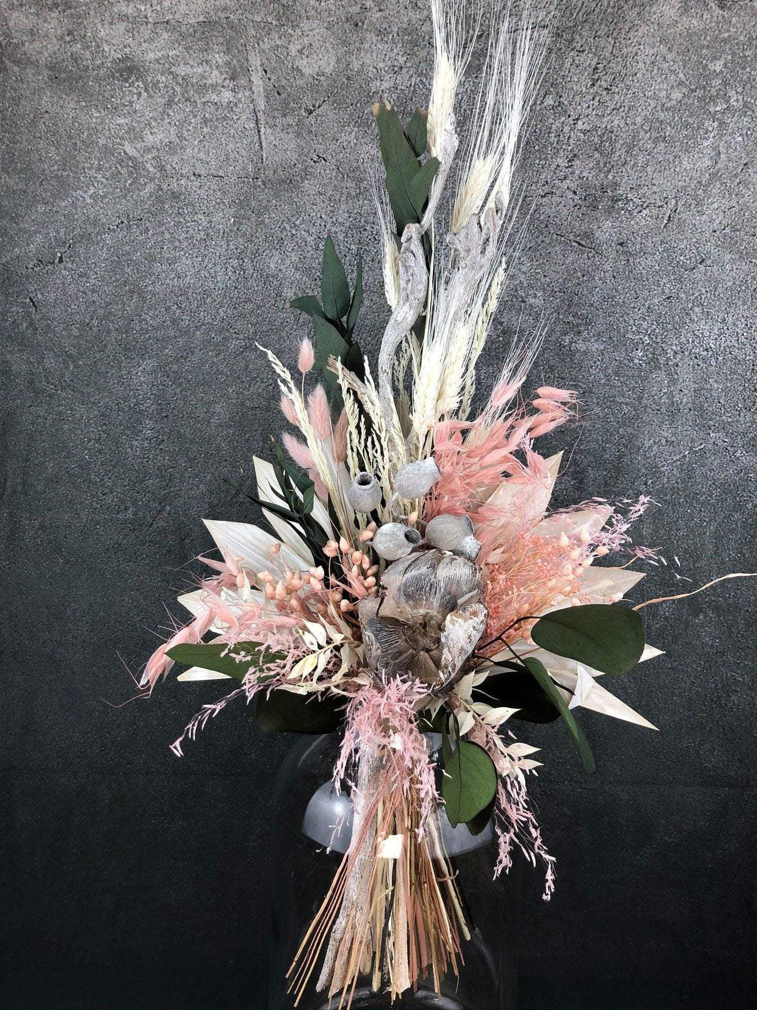 Trockenblumenstrauß Strauß Gräser mit Exoten Tischgesteck Gräser Trockenblumen Trockenmaterial Natur natürlich dried bouquet dried Flowers – handgemacht aus Seiden- und Kunstblumen, langlebig & pflegeleicht von SarahsFlowerStudio