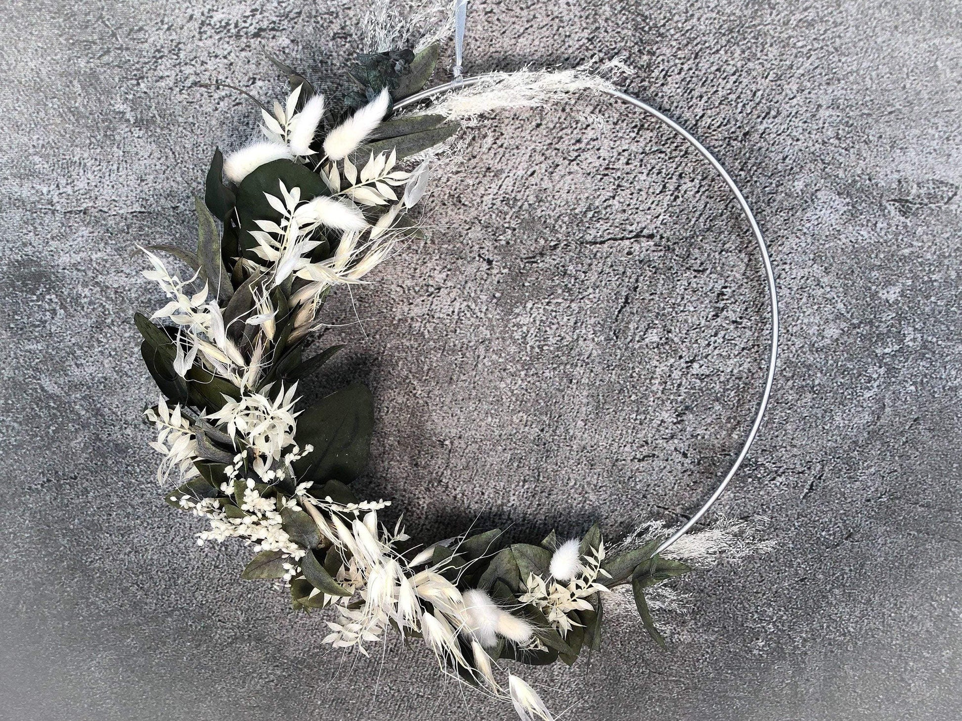 Türkranz Kranz Ring Eukalyptus Gräser Wandkranz Trockenblumen Natur natürlich Hoop Herbst Herbstlich – handgemacht aus Seiden- und Kunstblumen, langlebig & pflegeleicht von SarahsFlowerStudio