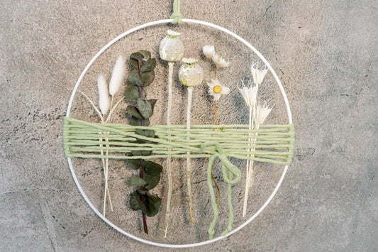 Türkranz Kranz Ring Gräser Wandkranz Trockenblumen Natur natürlich Hoop Fensterdeko – handgemacht aus Seiden- und Kunstblumen, langlebig & pflegeleicht von SarahsFlowerStudio