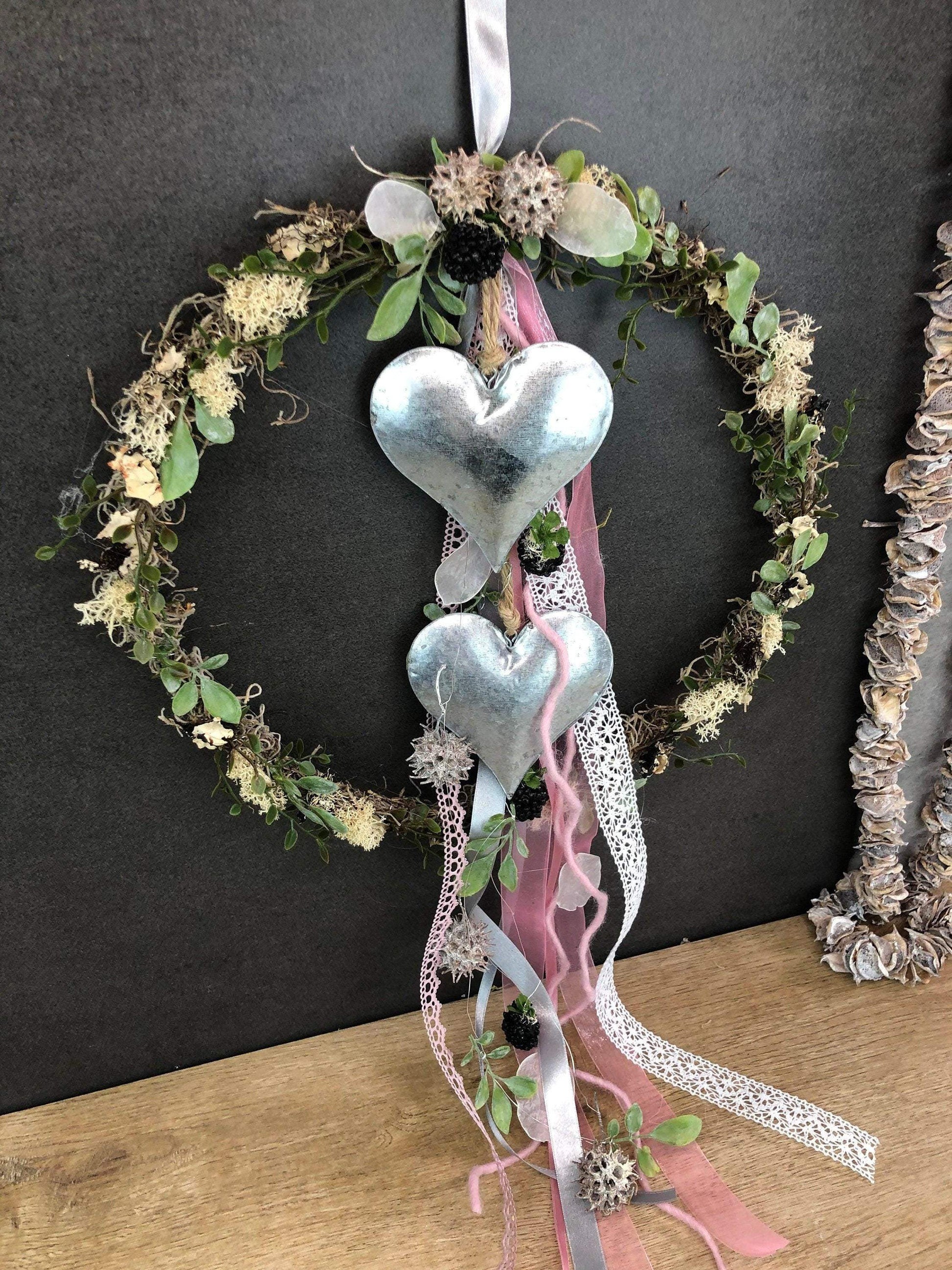 Türkranz ganzjährig Modern Türdeko Tür Schmuck Wunschgröße ganzjährig Herz Boho Skelettblätter Band Filz Spitzenband Herbst – handgemacht aus Seiden- und Kunstblumen, langlebig & pflegeleicht von SarahsFlowerStudio