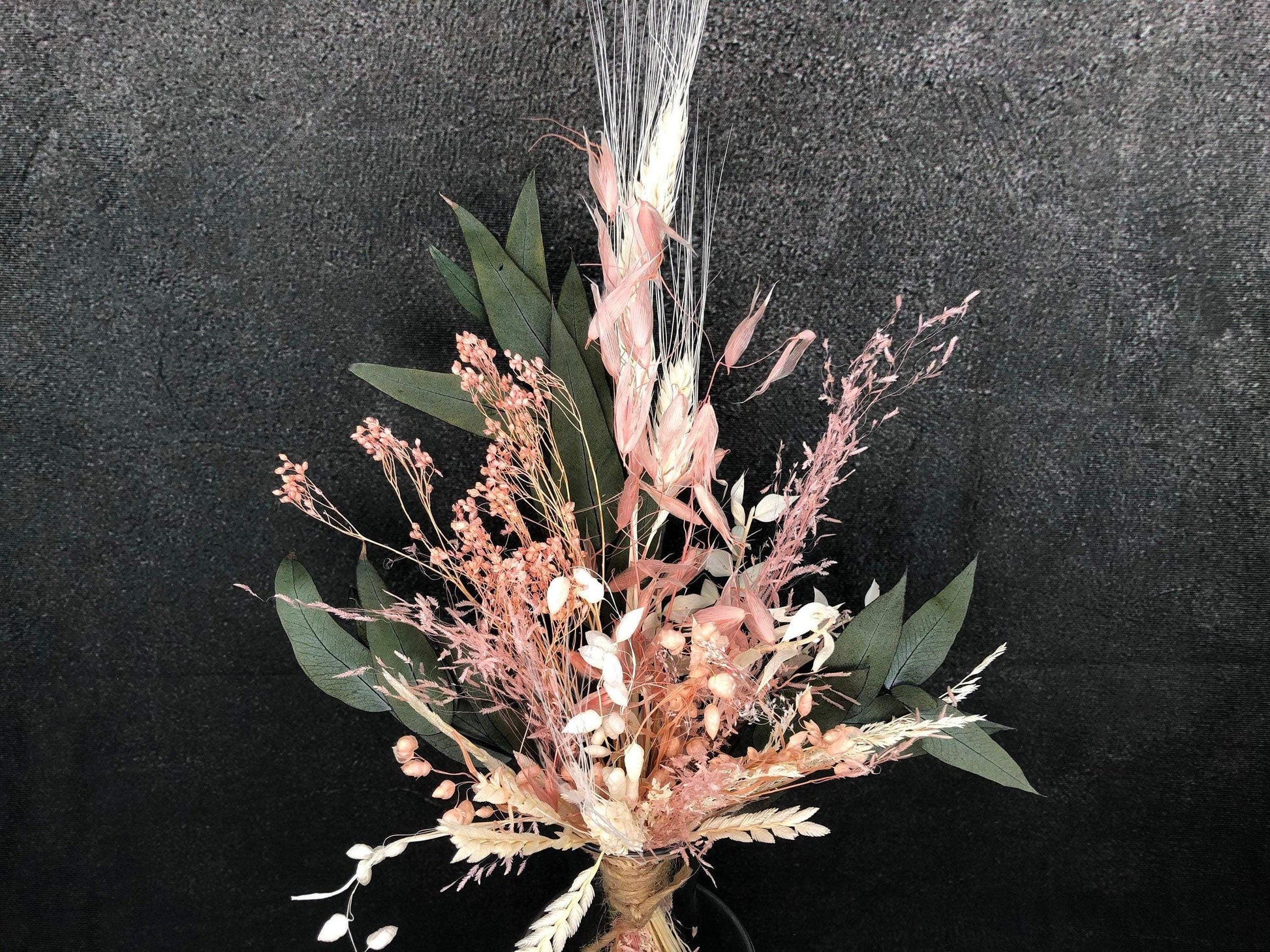Trockenblumenstrauß Strauß Gräser mit Exoten Eukalyptus Gräser Trockenblumen Trockenmaterial Natur natürlich dried bouquet dried Flowers – handgemacht aus Seiden- und Kunstblumen, langlebig & pflegeleicht von SarahsFlowerStudio