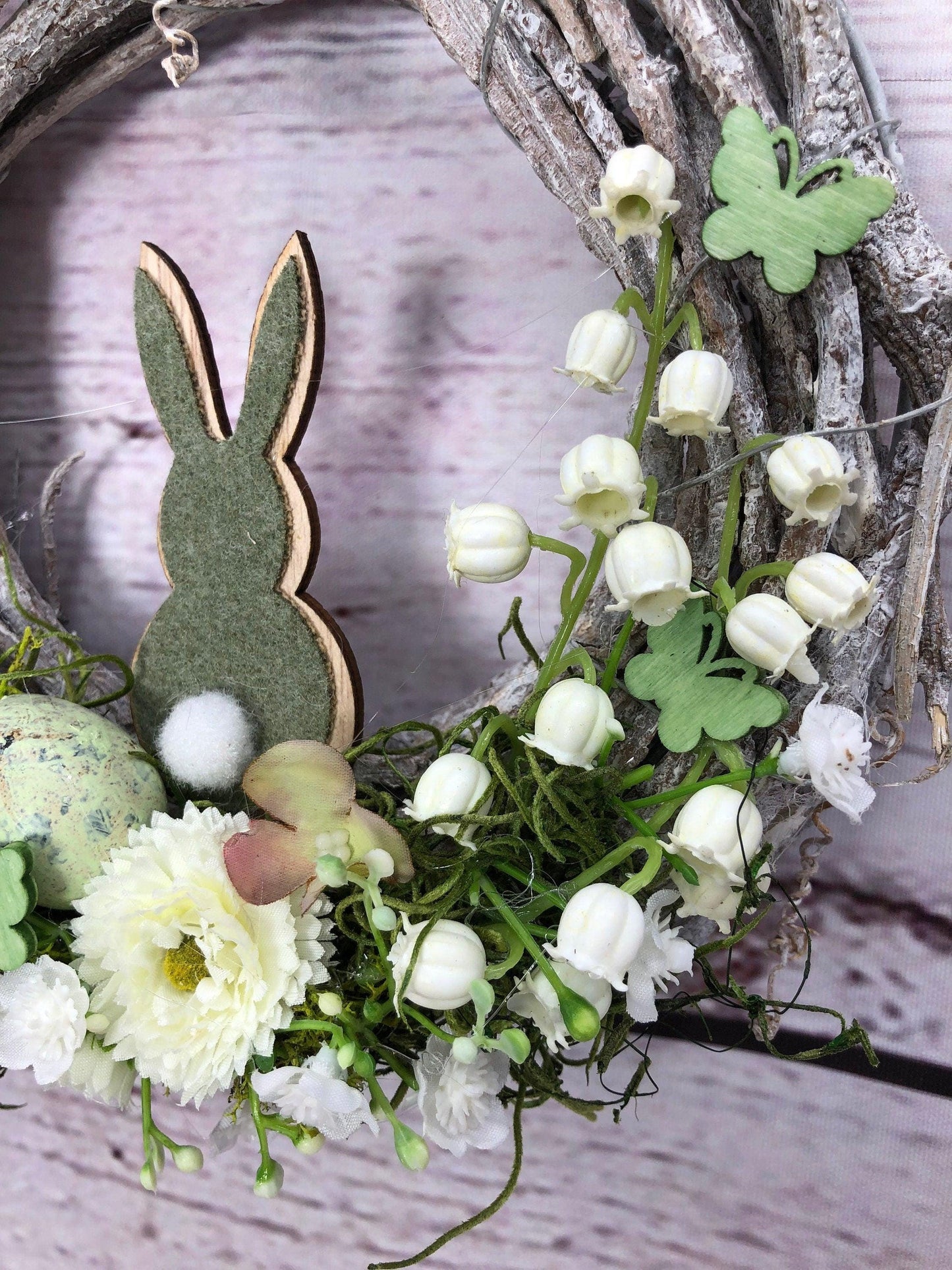 Frühlingskranz Türdeko mit Hasen, Eiern & Schleierkraut – Osterkranz Seidenblumen – Türkranz – SarahsFlowerStudio