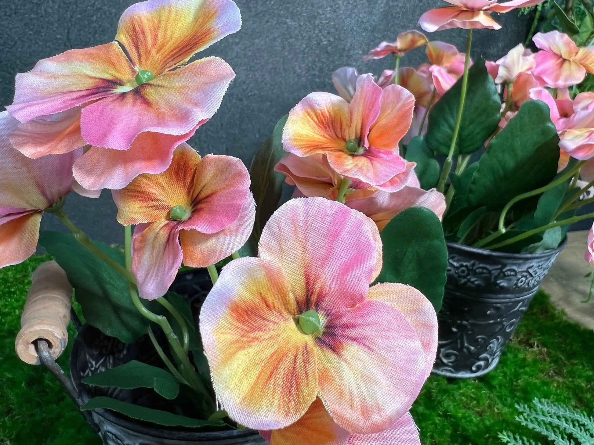 Stiefmütterchen Veilchen Viola Hornveilchen real touch Seidenblumen künstliche künstlich Faux Flower Pick – handgemacht aus Seiden- und Kunstblumen, langlebig & pflegeleicht von SarahsFlowerStudio